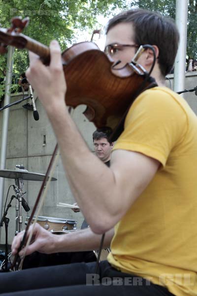 EXTRA LIFE - 2009-05-30 - PARIS - Parc de la Villette - 